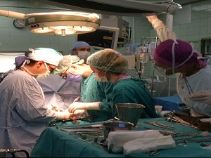 Подвиг српских кардиохирурга – пацијенту уграђена два вештачка срца