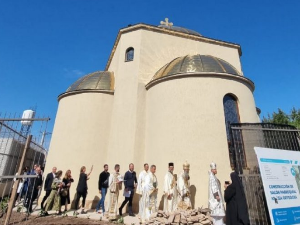 Патријарх Порфирије освештао Храм Свете Тројице у Аргентини