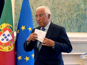 Португалски премијер поднео оставку због истраге о корупцији