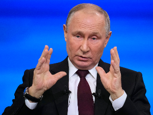 Путин: Потпуна бесмислица тврдња Бајдена да Русија планира напад на НАТО чланицу