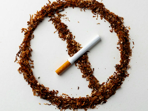 Зашто деца посежу за цигаретом и знају ли какве последице то оставља на њихово здравље