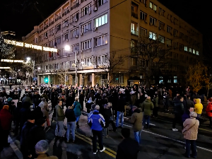 Одржан шести протест испред РИК-а у Београду