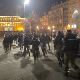 Полиција потиснула учеснике протеста даље од зграде Скупштине града