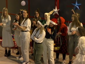 Ужице: Новогодишња представа будућих васпитачица за помоћ Павлу