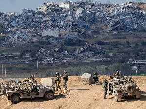 Нетанјаху најављује борбе на свим фронтовима; УН: Више од 100.000 Палестинаца побегло у Рафу због борби у Гази