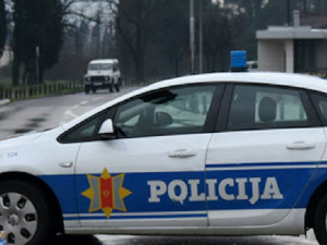 Возило слетело у Морачу, погинула жена
