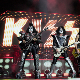 Легендарни KISS одсвирао последњи концерт, а сада настављају као виртуелни аватари