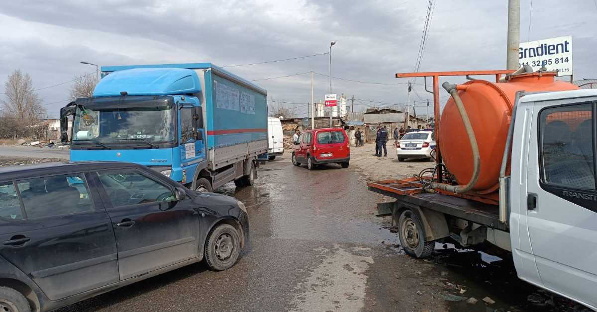 Возачу камиона осумњиченом да је усмртио дете на Палилули укинуто задржавање (РТС / Владимир Ћатић) Возачу камиона осумњиченом да је усмртио дете на Палилули укинуто задржавање
