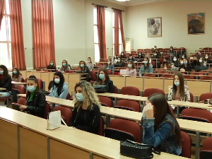 Распон школарина на факултетима од 60.000 до 300.000 динара, али то нису једини трошкови