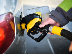 Појефтинило гориво – литар евродизела 190, а бензина 174 динара
