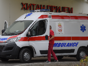 Тешка саобраћајна несрећа у Земуну, погинула девојчица
