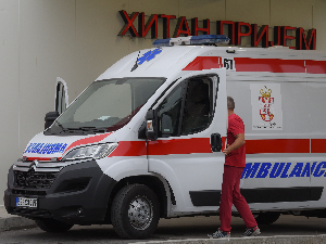 Четири особе лакше повређене у аутобусу на Славији, возач нагло закочио 