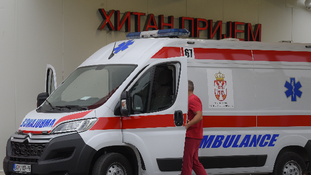 У саобраћајној несрећи код Ниша повређено седам особа, међу којима троје деце