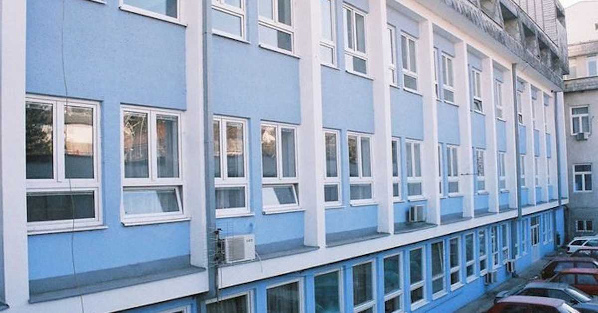 Ухапшен мушкарац због сумње да је претио лекару у Смедереву Ухапшен мушкарац због сумње да је претио лекару у Смедереву