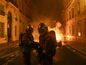 Париз, током протеста због пензионе реформе ухапшено 217 људи