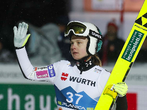 Словенка Ема Клинец оборила светски рекорд у скијашким скоковима