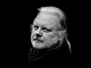 Јун Фосе: Друго име