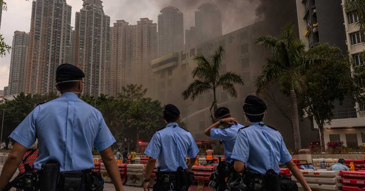 Гори складиште у Хонгконгу, евакисано 3.400 људи