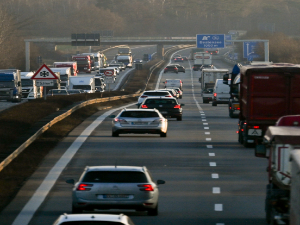 Дизелаши и бензинци могли би још деценијама да опстану у ЕУ