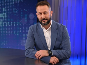 Око магазин-22.4.2024. Мечки на рупу