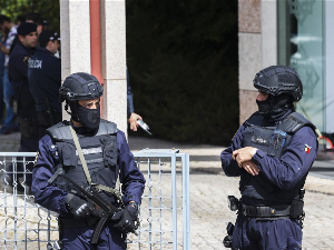 Две особе убијене у нападу на Исмаили центар у Лисабону
