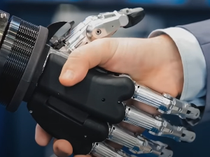Људи ће достићи бесмртност до 2030. године, сматра Гуглов инжењер