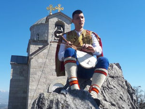 Песма нас је одржала