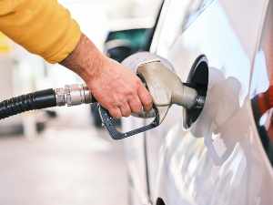 Нове цене горива – дизел јефтинији за три, бензин скупљи за два динара