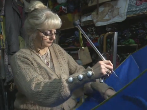 Последња кишобранџијка у Србији  - поправљала јапанце, а и моделе које је носио Тесла