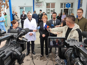 Министарка Грујичић обишла здравствене установе на Косову и Метохији