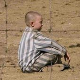 Дечак у пругастој пиџами