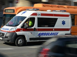 На Новом Београду мушкарац пао кроз отвор за лифт и погинуо на лицу места