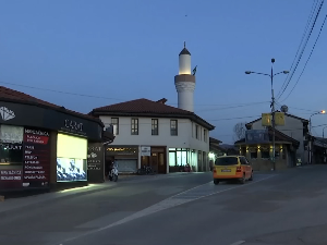 Муслимани славе Рамазански бајрам, празник положеног испита 