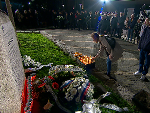 Помен код споменика "Зашто" – сећање на недужно страдале раднике РТС-а у НАТО бомбардовању