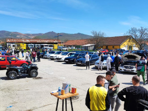 Хуманитарни ауто-скуп у Грачаници за помоћ Емилији и Милошу