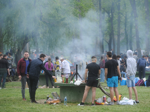 Какво нас време очекује за првомајске празнике – хоће ли киша покварити планове излетницима