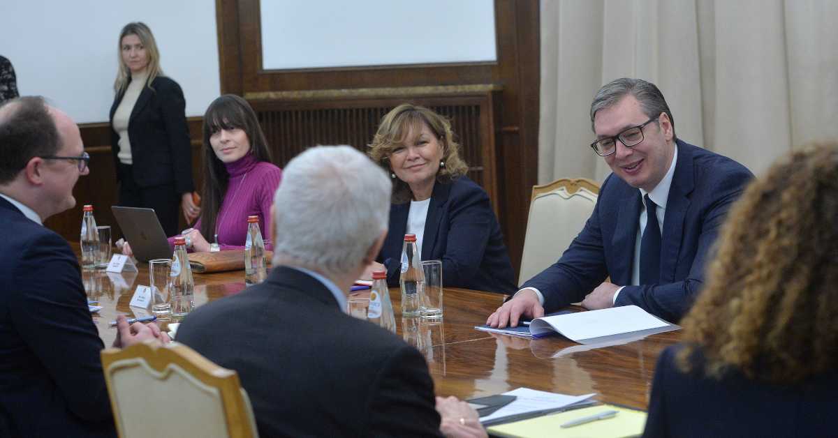 Вучић са члановима Атлантског савета Вучић са члановима Атлантског савета