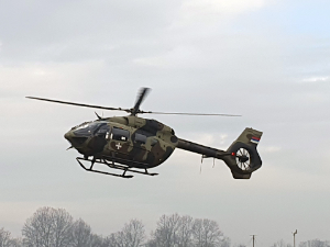 Редовна летачка обука пилота хеликоптера изнад Бањице