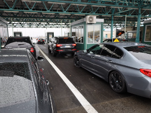 Гужве на граничним прелазима са Мађарском – чека се и више од два сата