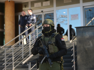 Дуњић пуштен да се брани са слободе 