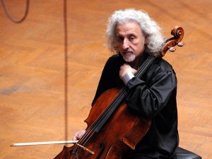 Портрет уметника ‒ Миша Мајски