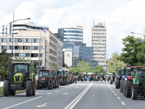Настављени протести пољопривредника
