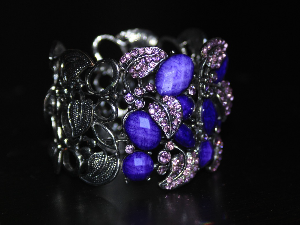 Торбица Мерилин Монро, наруквица од 4,5 милиона евра – шта још чува Дирекција за управљање одузетом имовином