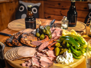 Докторка Здравковић: Претеривање у јелу и пићу изазива пожар у организму