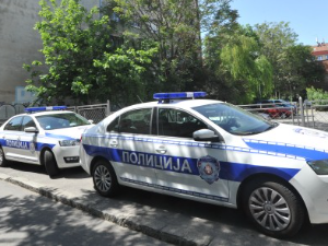 Ухапшен осумњичени да је пролазници претио бомбом на улици у околини Дољевца