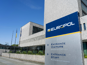Европол: Ухапшено 37 чланова криминалне групе са Западног Балкана