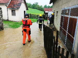 Због невремена ванредно у пет ужичких села, евакуисано седморо