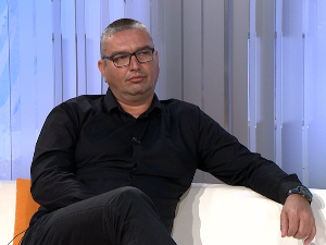 Професор који је пре три године савладао нападача у школи: Систем заказао, ништа нисмо научили