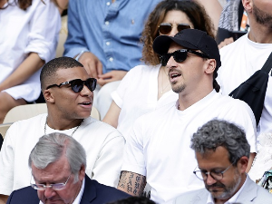 Ибрахимовић бодри Новака у Паризу, Том Брејди у ложи са Ђоковићима