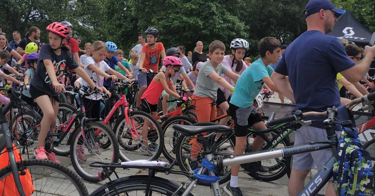 Гуралице, лутрија, стазе са препрекама – одржана прва „Новобеоградска породична бициклијада“ Гуралице, лутрија, стазе са препрекама – одржана прва „Новобеоградска породична бициклијада“